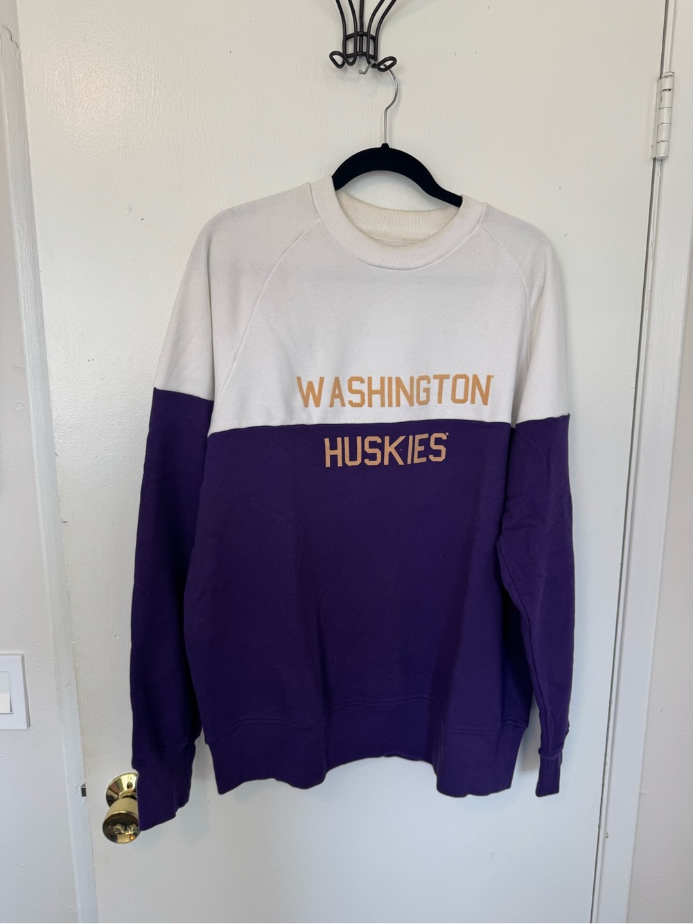Hillflint Washington Huskies Colorblock Crewneck Sweatshirt - White & Purple